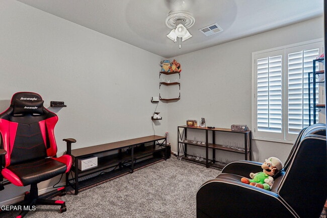 Building Photo - 3945 Desert Dunes Dr