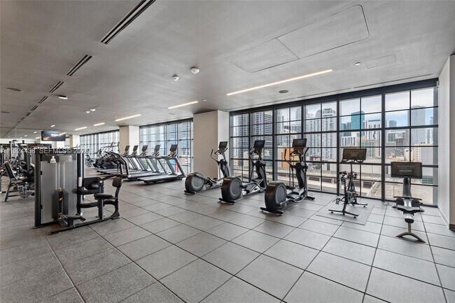 Building Photo - 159 NE 6th St