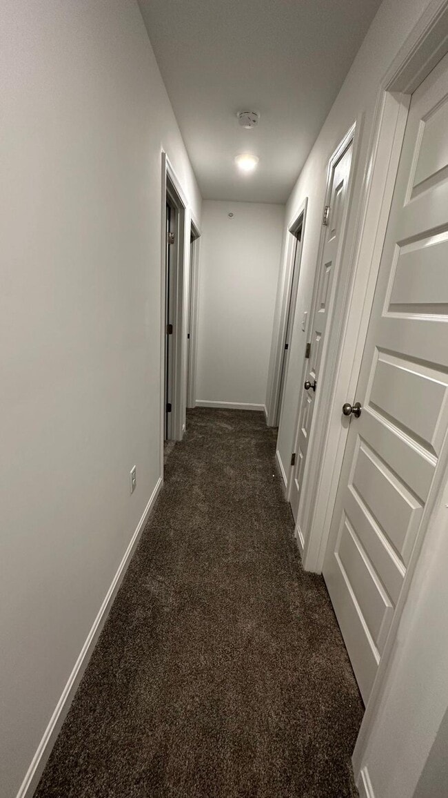 Building Photo - 46 Ashburg Dr