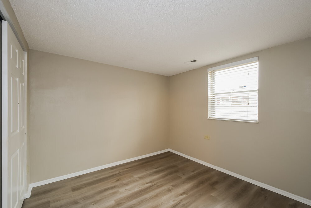 Building Photo - 2315 E Humes Ln