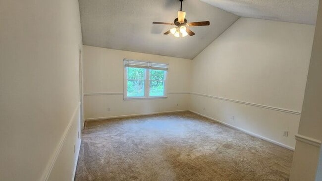 Building Photo - Three-bedroom Rancher in Concord!