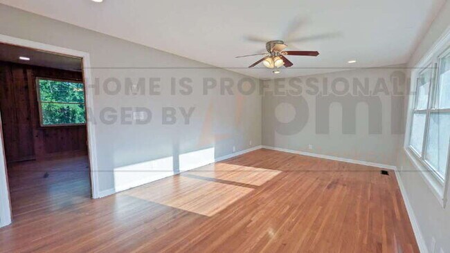 Building Photo - 27 Binks Dr