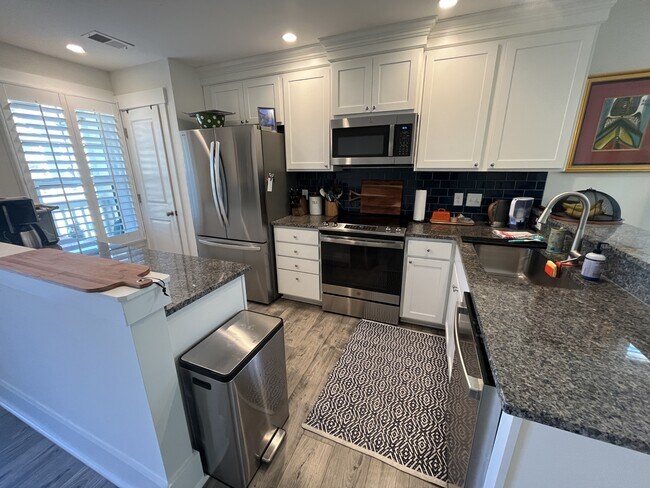 Building Photo - 16 Old Stoney Ln