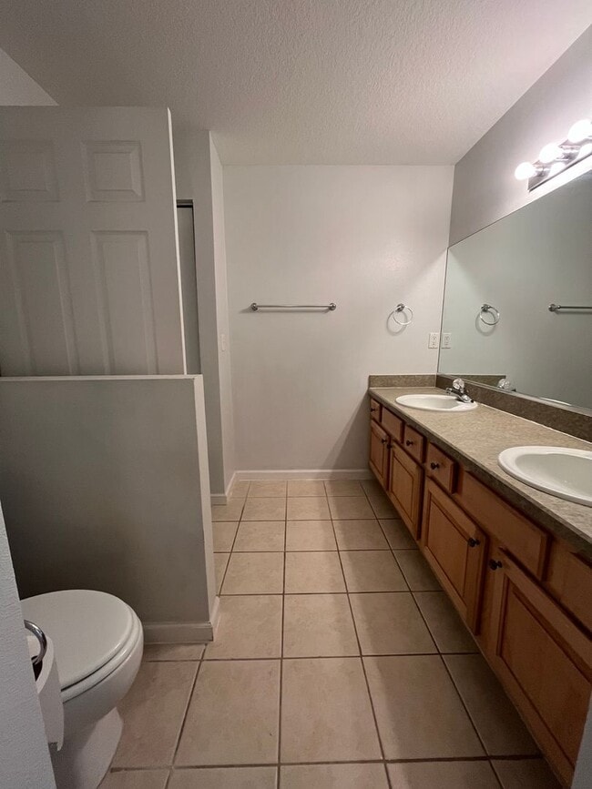 Building Photo - Quiet Home in Pine Lakes Cud-de-sac!!