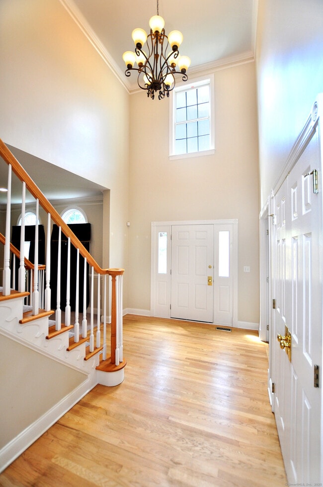 Building Photo - 34 Auburn Knoll