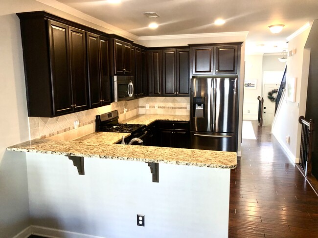 Kitchen - 1218 Lavista Cir NE