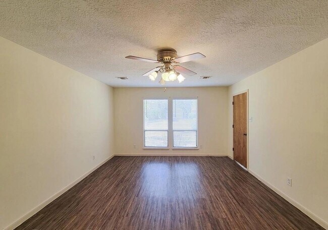 Building Photo - 2810 Thorne Creek Ln