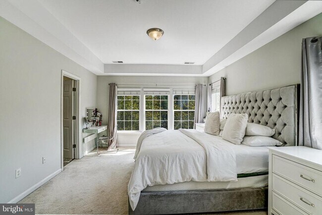 Building Photo - 8535 Wyngate Manor Ct