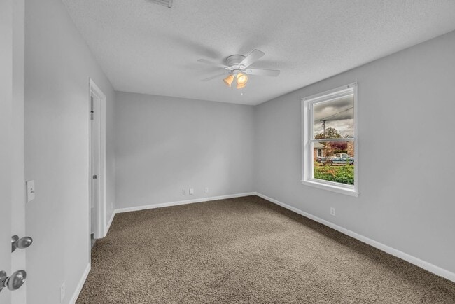 Building Photo - 212 Trailway Cir