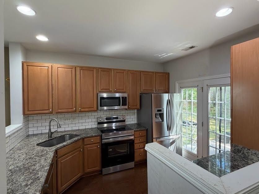 Building Photo - 12018 Royal Castle Ct