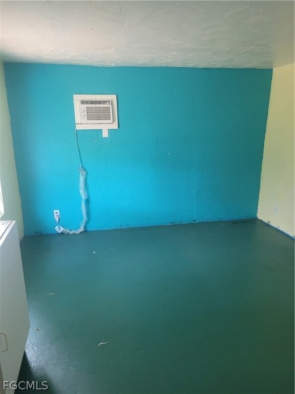 Building Photo - 8230 Tolles Dr