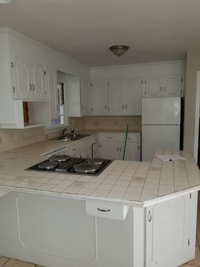 Building Photo - 3 bedroom 2 Bath Palmetto Street Florence ...