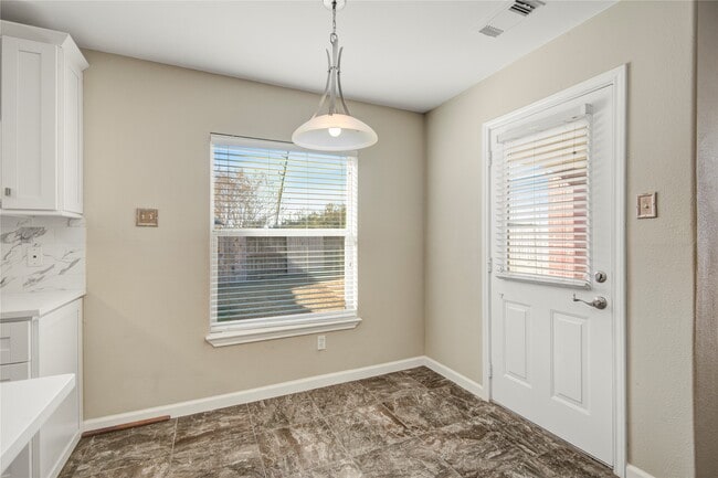 Building Photo - 18242 Mayfield Meadow Ln