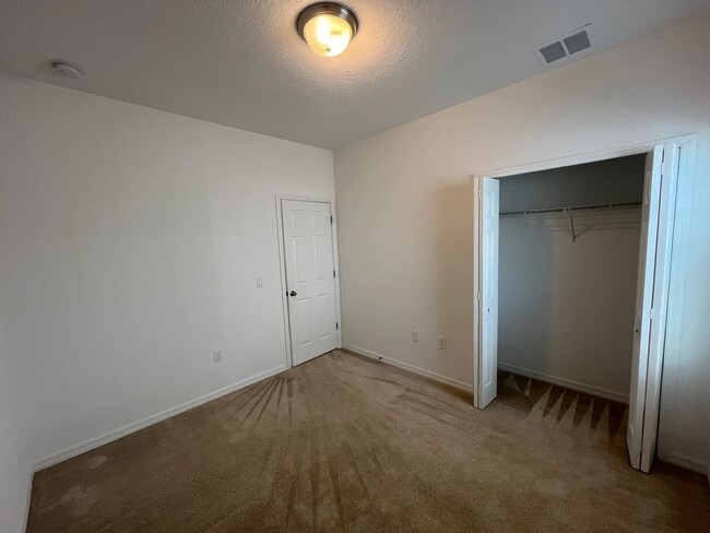 Building Photo - 15114 Stuttgart Aly