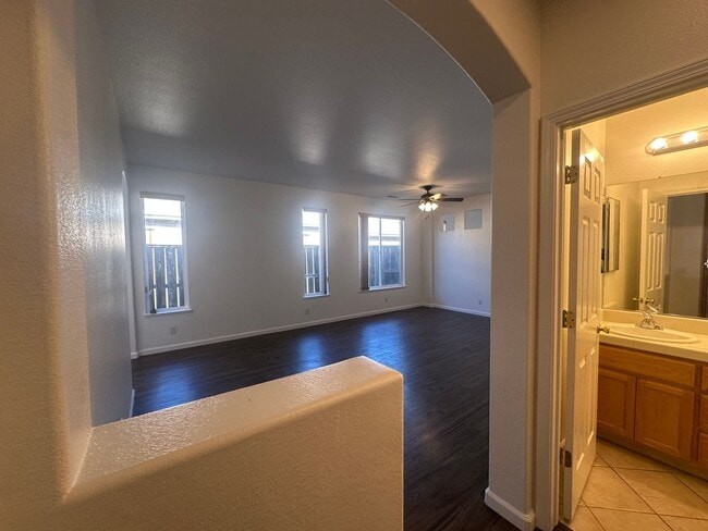 Building Photo - 2713 Donner Trail