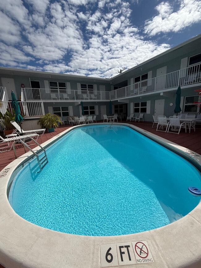 Building Photo - 4658 Bougainvilla Dr