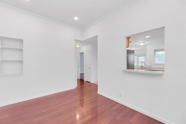 Building Photo - 1708 Royal Ascot Dr
