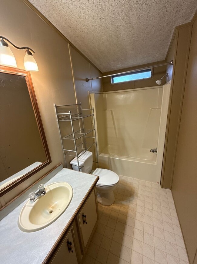 Building Photo - 5615 AR-363