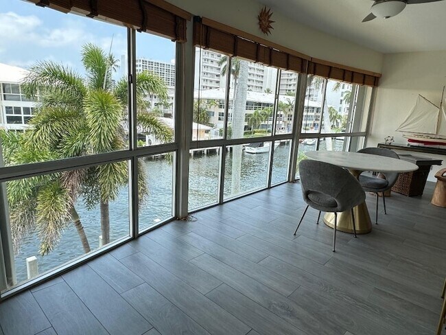 Building Photo - 3051 NE 47th Ct