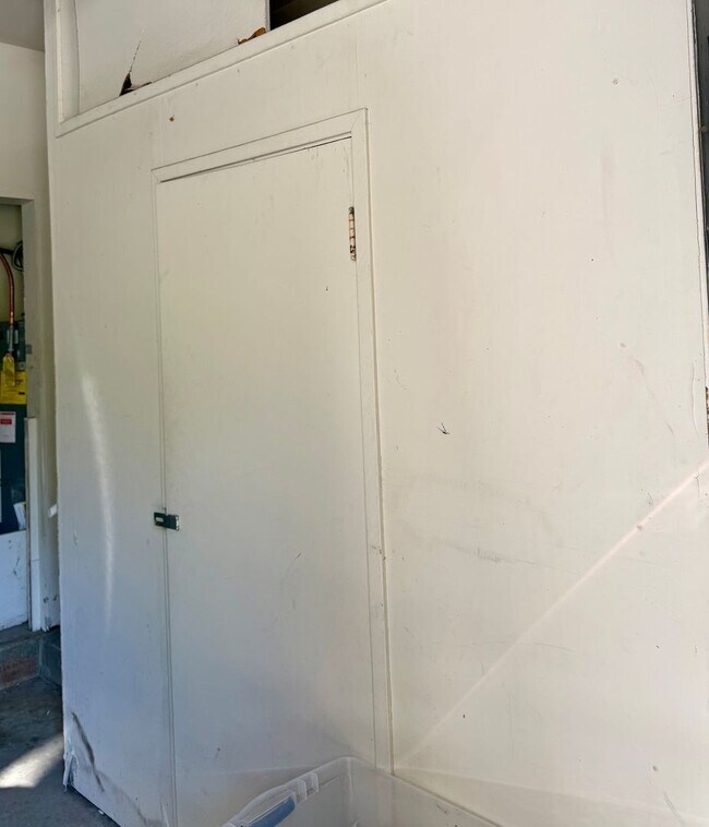 Building Photo - Charming Downtown Los Gatos – Remodeled 1 BR with Private Yard!