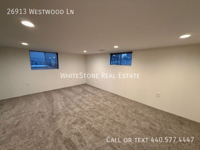 Building Photo - 26913 Westwood Ln