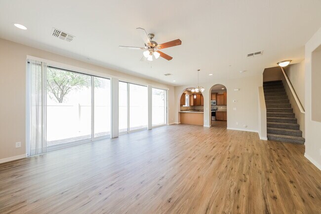 Building Photo - 12537 W Via Dona Rd