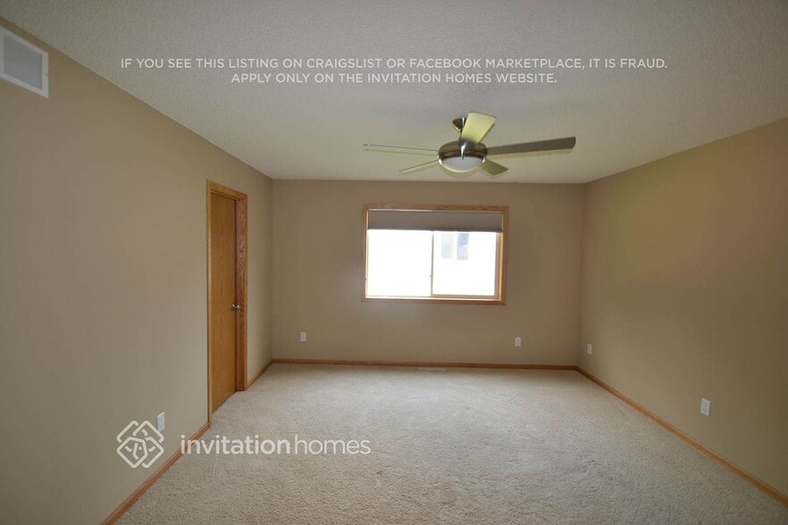 Building Photo - 336 Brady St