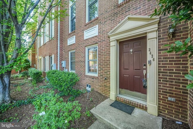 Building Photo - 2426 N Hampton Dr