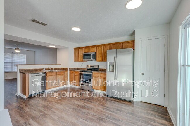 Building Photo - 1303 Vermont Ct