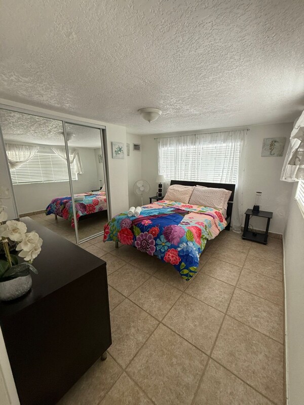 Building Photo - 354 Vaca Rd