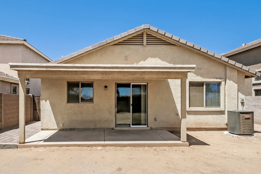 Building Photo - 34895 N Open Range Dr