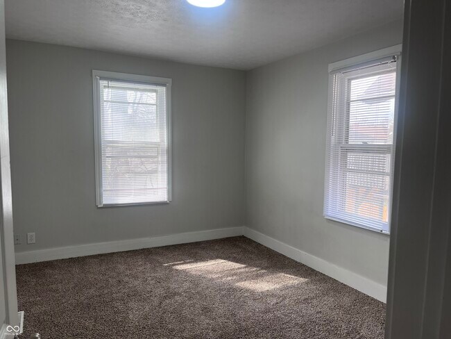 Building Photo - 2932 N Washington Blvd