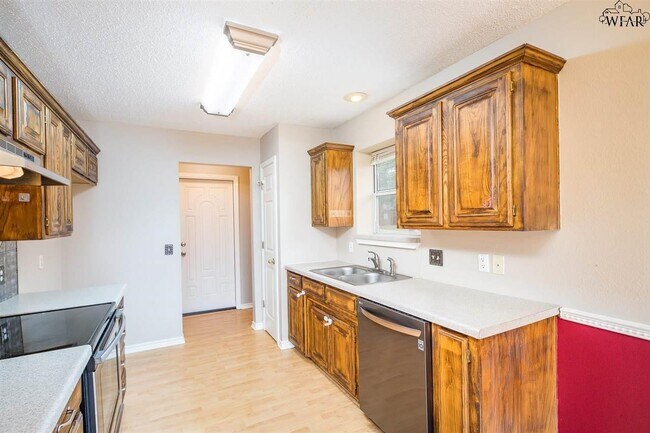 Building Photo - 127 Garrett St