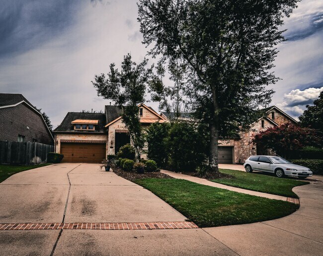Building Photo - 6514 Monrovia Ln