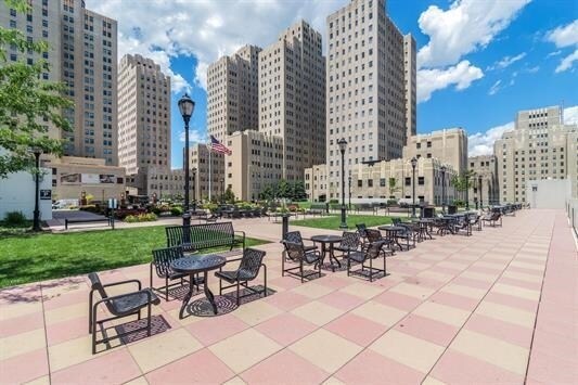 Building Photo - 4 BEACON Way