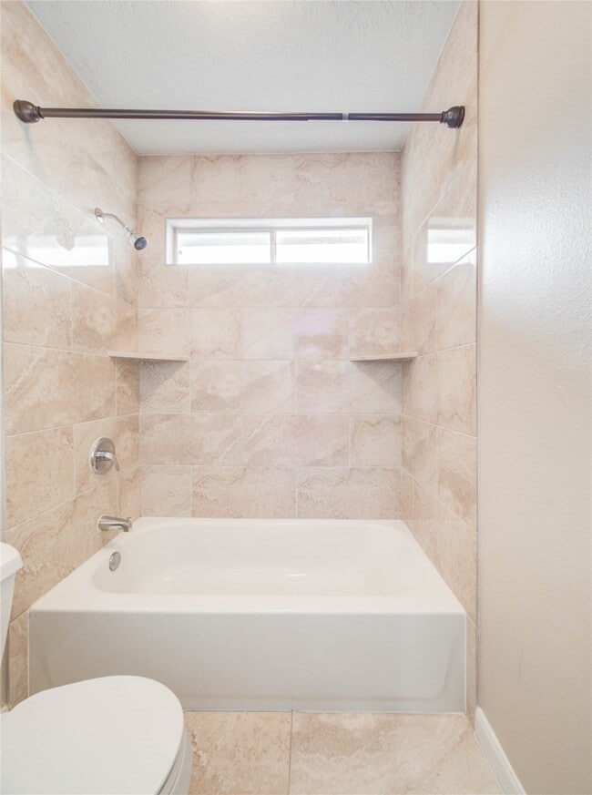 Building Photo - 13618 Woodspire Dr