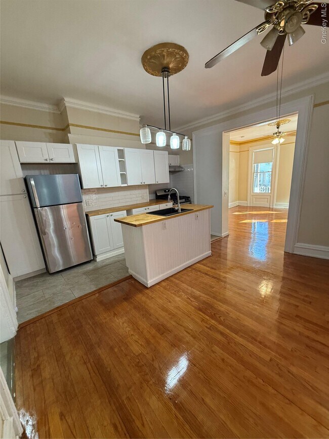 Building Photo - 27 Balding Ave