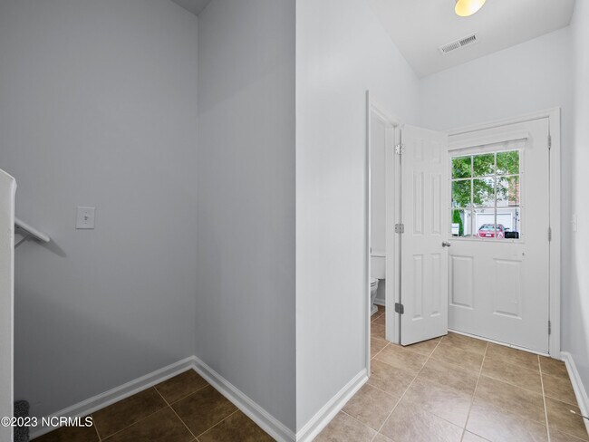 Building Photo - 246 Caldwell Loop