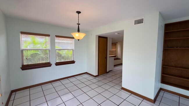 Building Photo - 15233 Marrian Ave