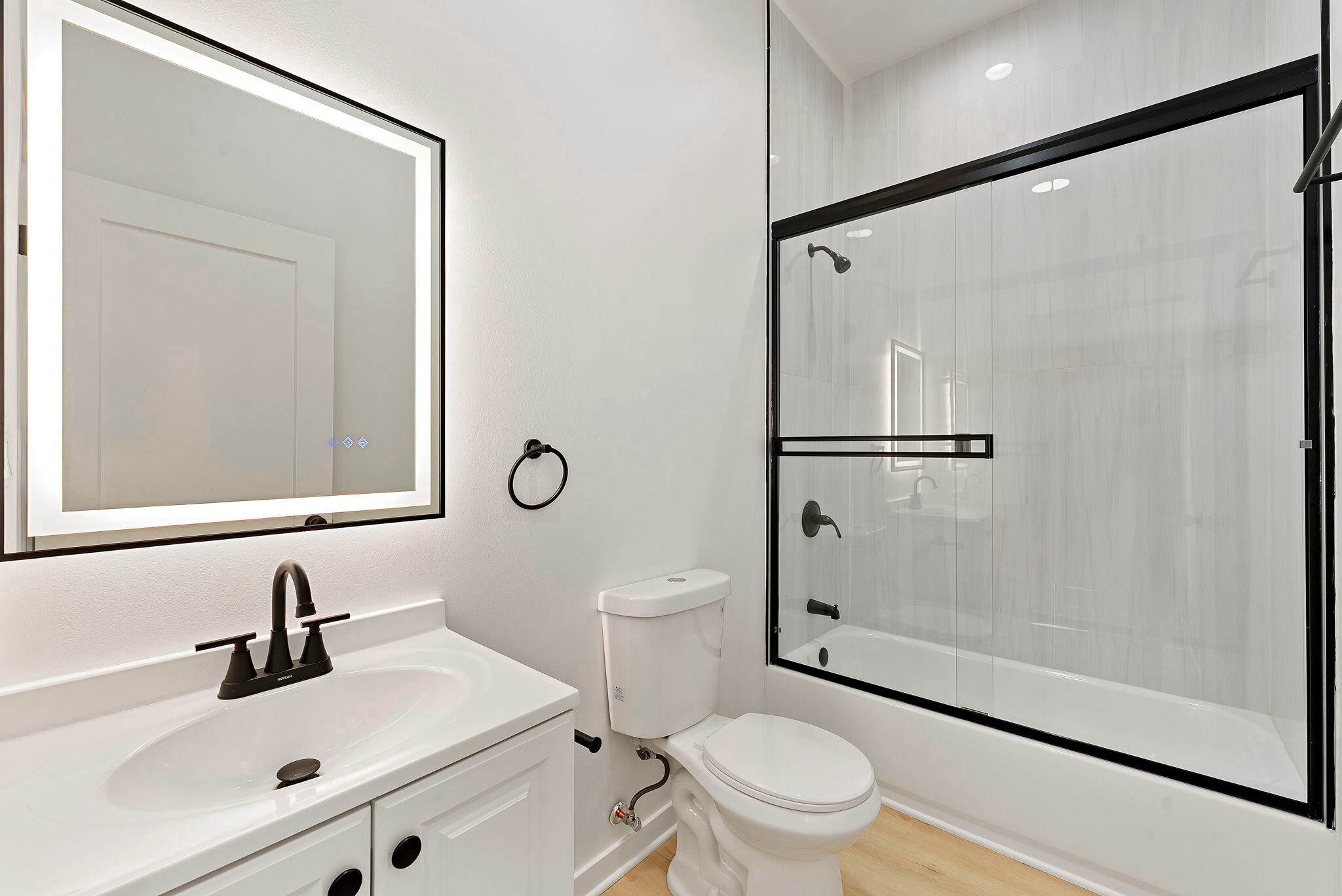 Building Photo - 521 N Lawndale Ave