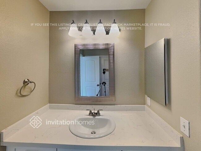 Building Photo - 556 Bayo Canyon Ct