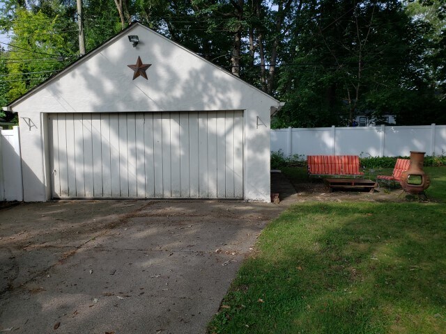 Building Photo - 1312 Wyandotte Ave