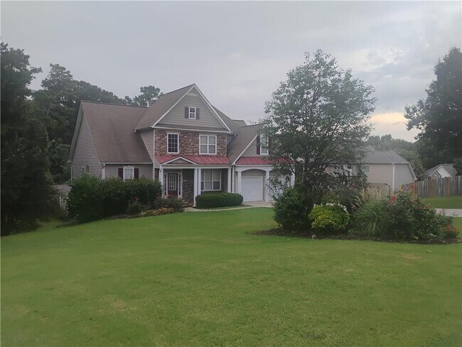 Building Photo - 807 Sylvania Ct SE