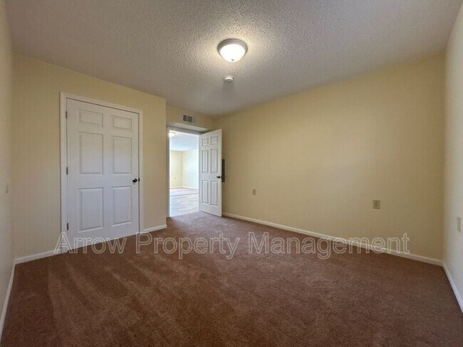 Building Photo - 1015 14th St