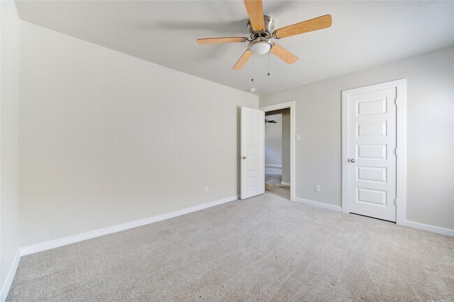 Building Photo - 2215 Emerald Diamond Ct