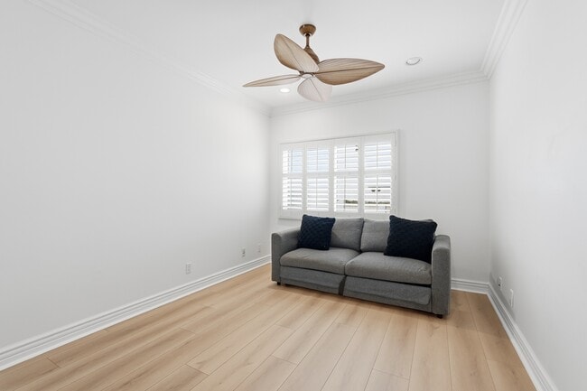 Building Photo - 424 N Broadway