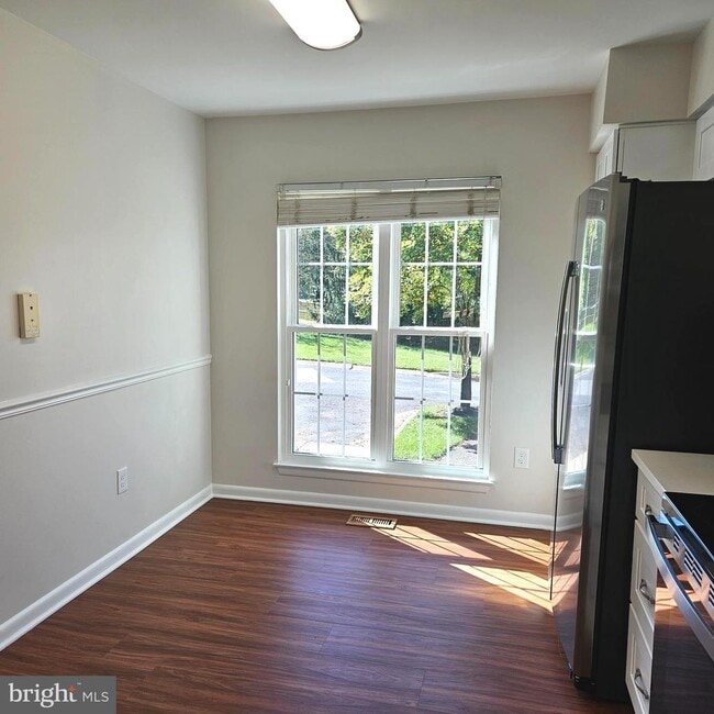 Building Photo - 3537 Dartmoor Ln