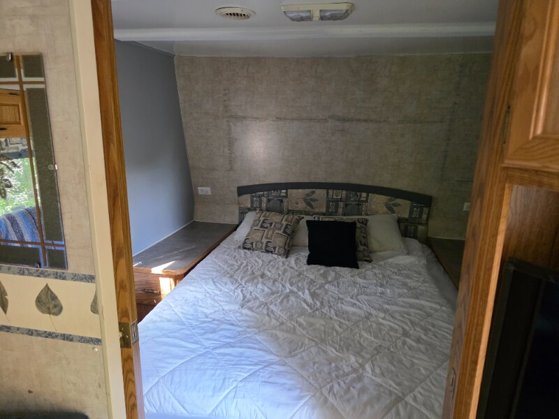 Building Photo - 185 Dogwood Rd