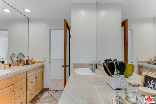 Building Photo - 28711 Pacific Coast Hwy