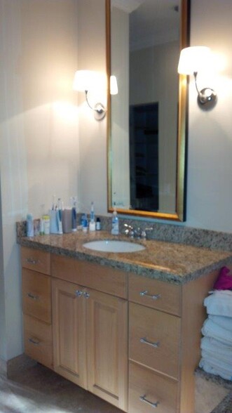 Master Bathroom - 857 SW 11th Ct